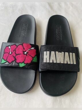 Victoria's Secret Pink Hawaii Hibiscus
Slipper Large
